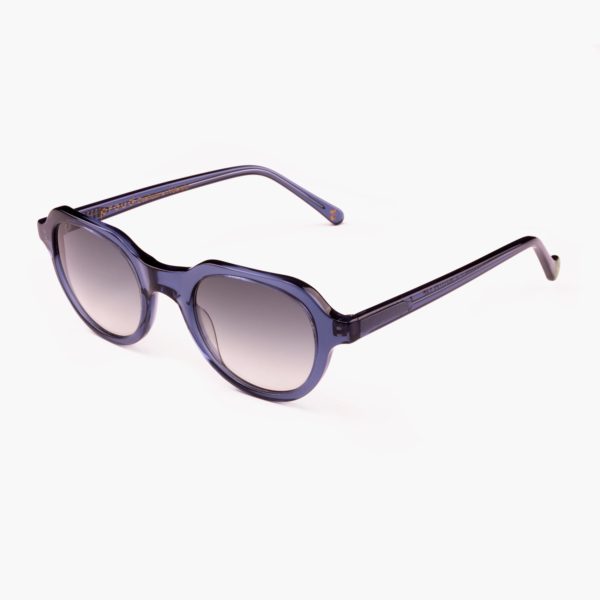 Sustainable sunglasses for youth in blue