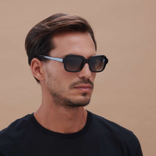 Wide sunglasses for men or women