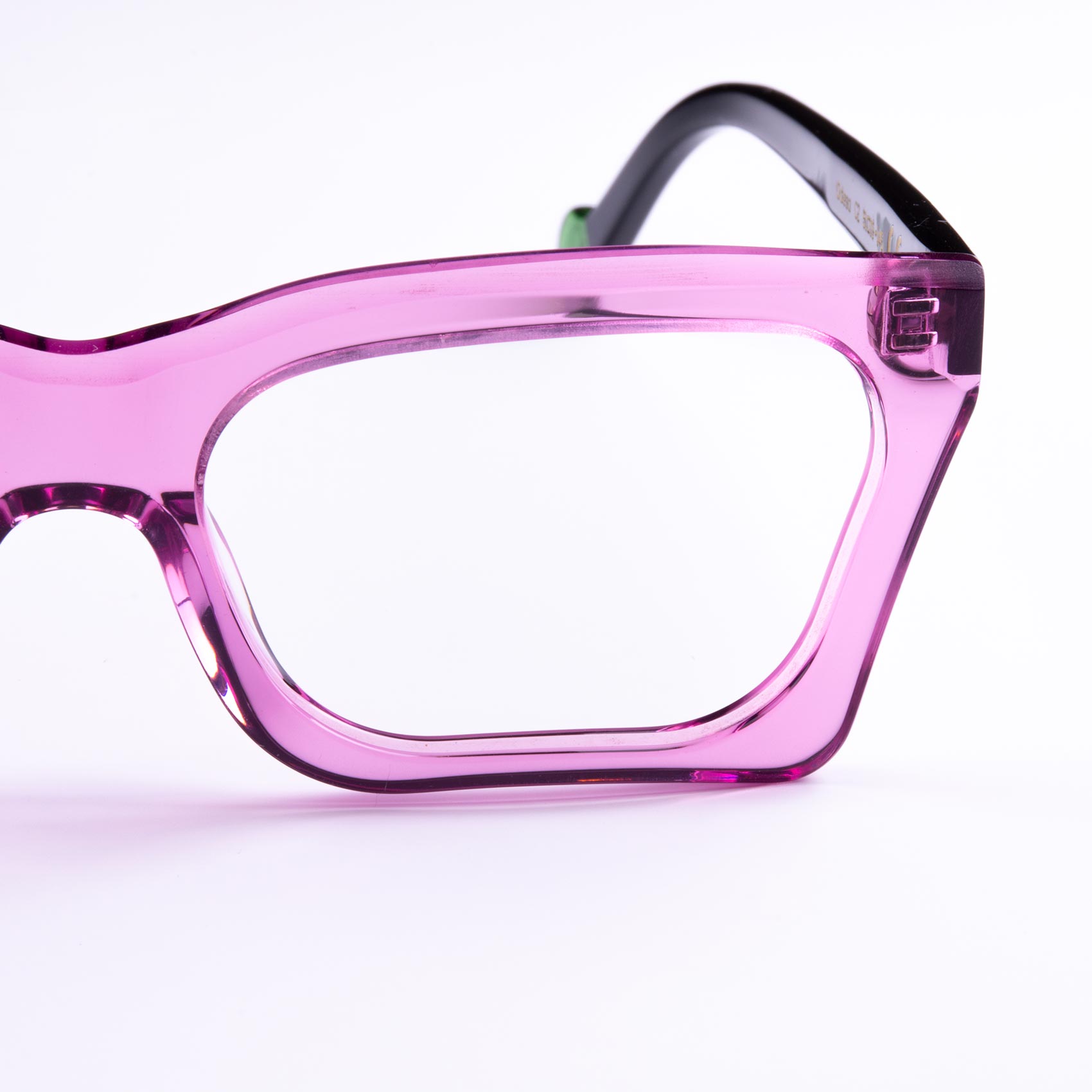 Close-up of the unique lilac-coloured Odesa frame by Proud Eyewear